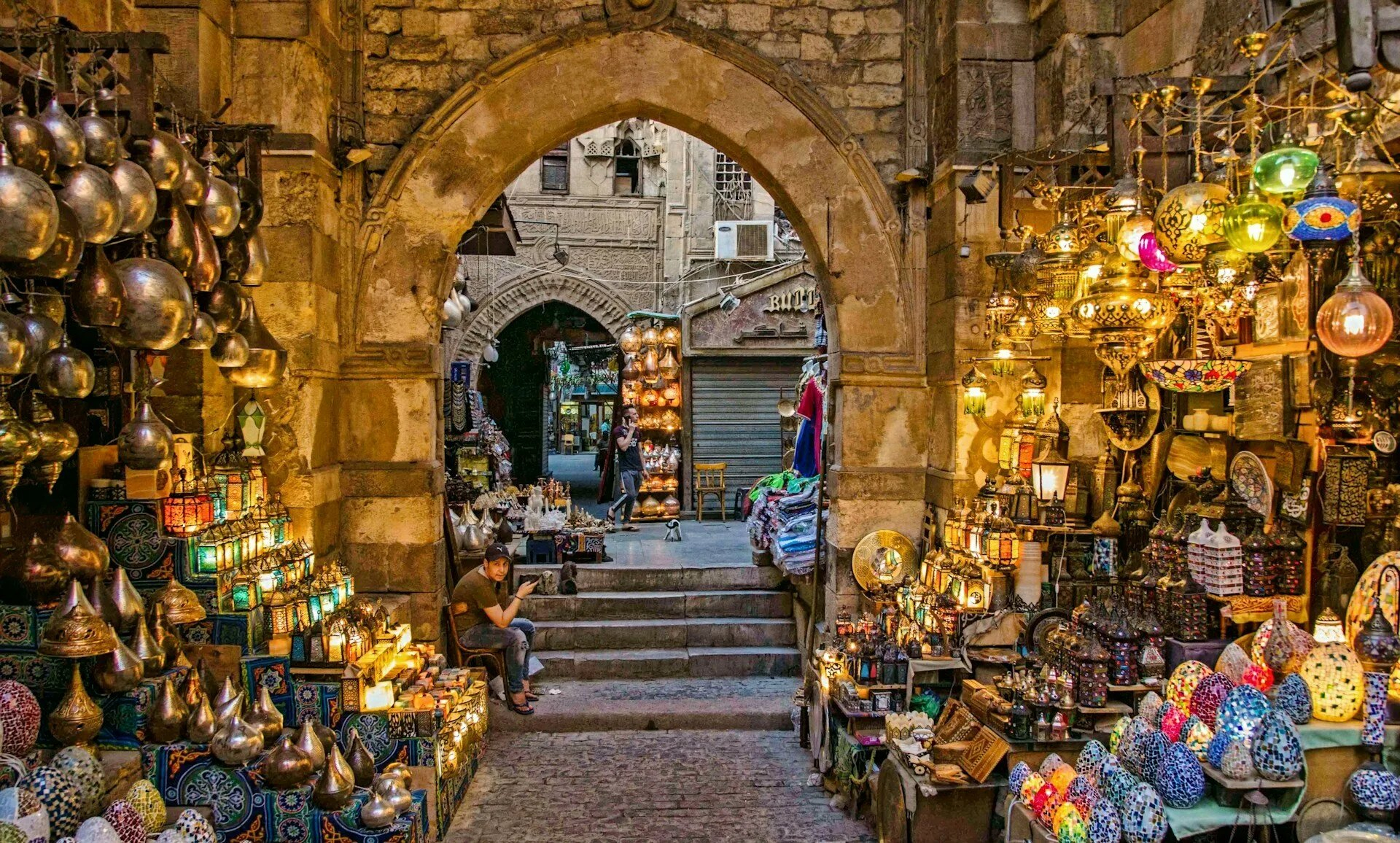 سوق خان الخليلي في القاهرة