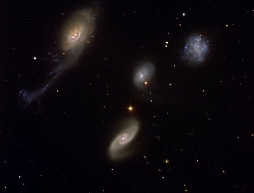 الظلمات والنور