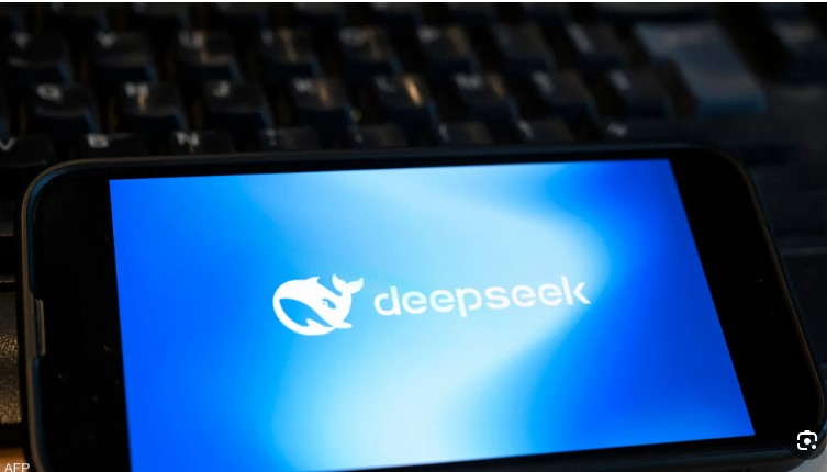 مميزات Deepseek chat