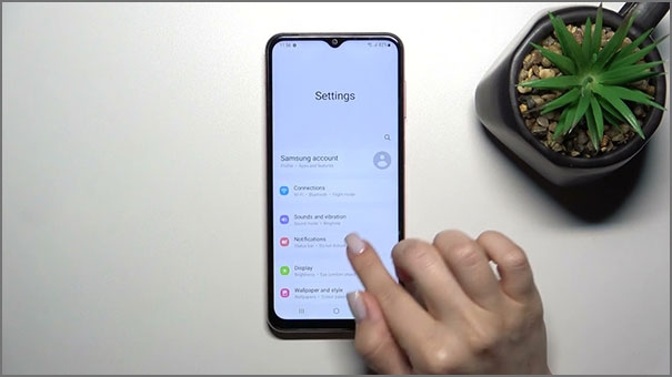 Change touch sensitivity in Samsung