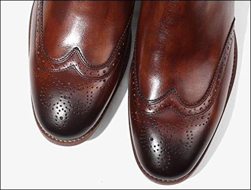 الحذاء المناسب في العمل