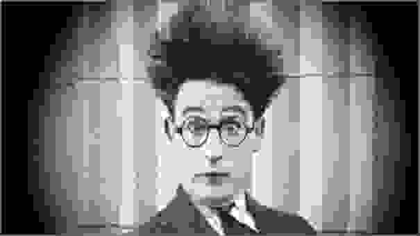 Comedian Harold Lloyd