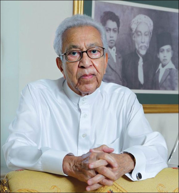 رجل الأعمال السعودي حسين بكري قزاز