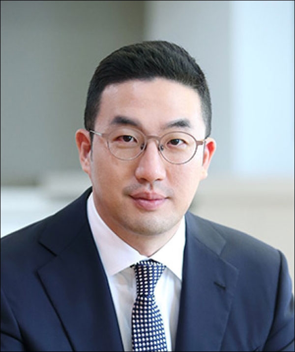 رئيس شركة إل جي الحالي كو كوانج -مو Koo Kwang-mo