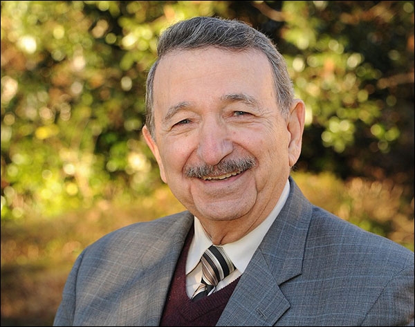 العالم المصري مصطفى السيد