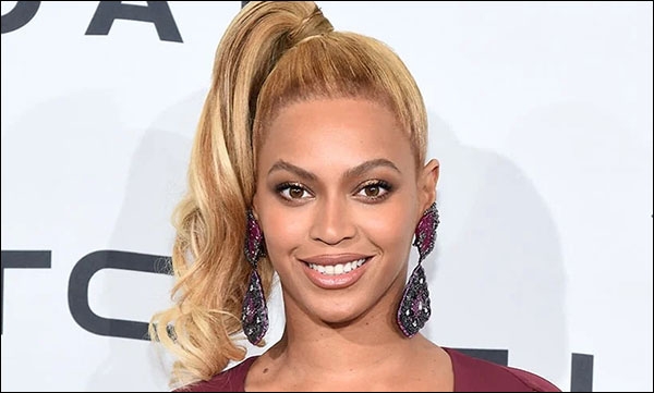 بيونسيه (Beyonc&eacute;)