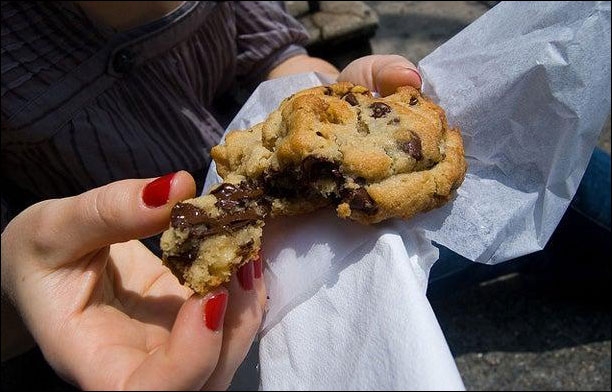 بسكويت رقائق الشوكولاتة (الكوكيز)