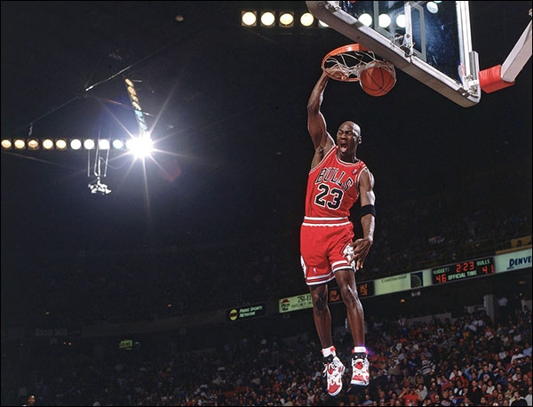 مايكل جوردان (Michael Jordan)، لاعب كرة سلة