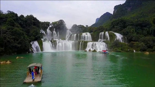 أنشطة يجب أن تفعلها عند الوصول الى شلال ديتيان