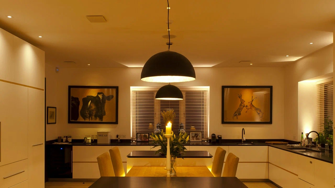 إضاءة المنزل