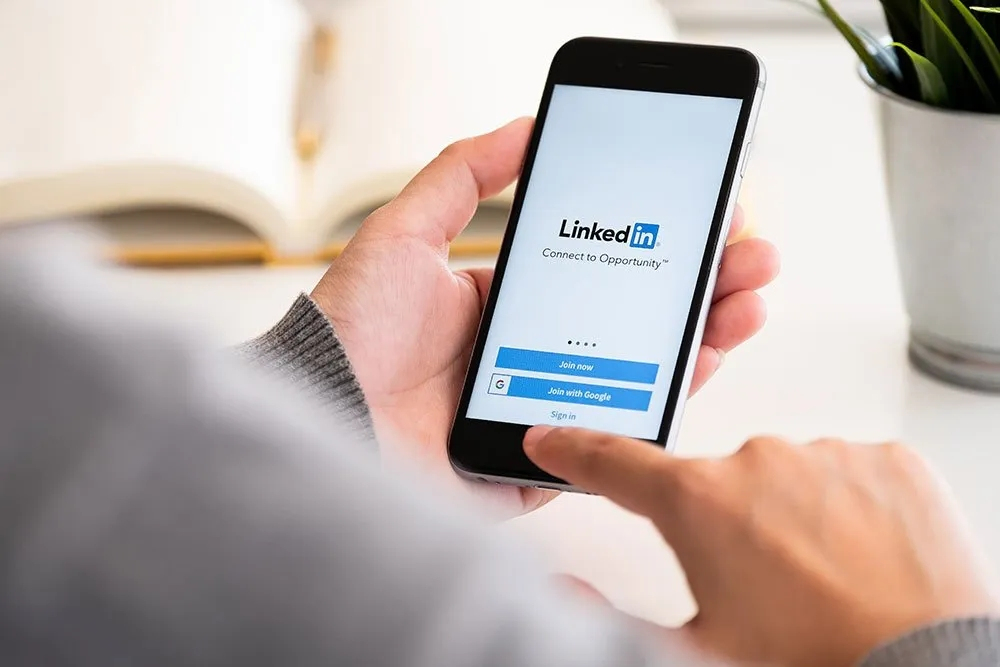 استراتيجيات لتعزيز العلامة التجارية الشخصية على لينكد إن
