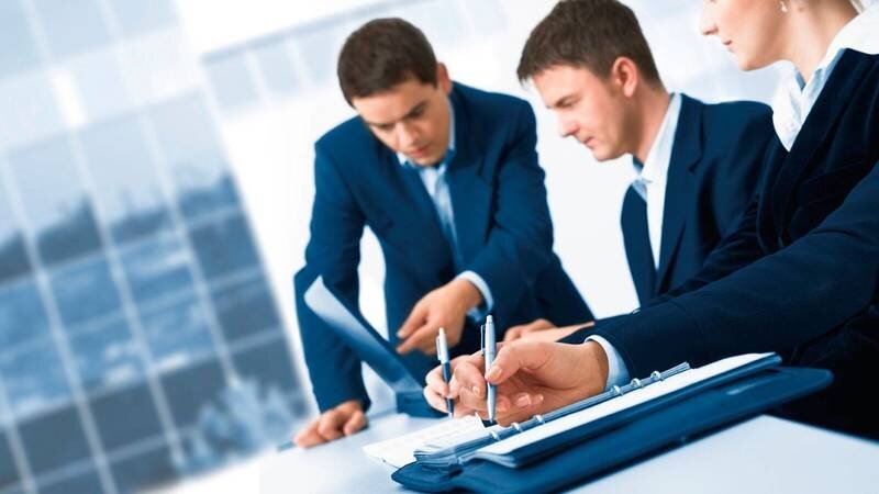 الإجراءات المحتمَلة والواجب مراعاتها من قِبل المدير والموارد البشرية