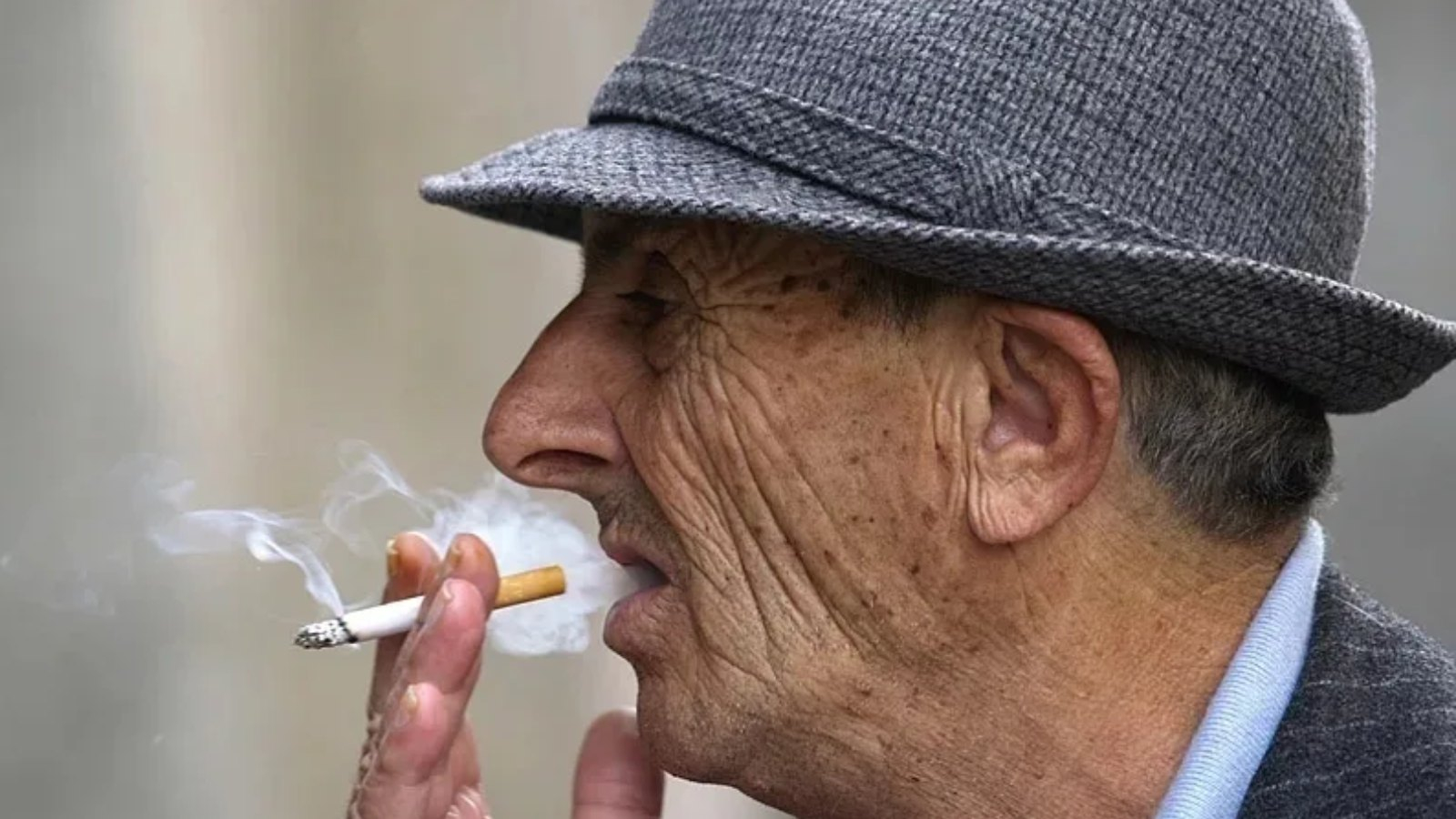 التدخين والبشرة