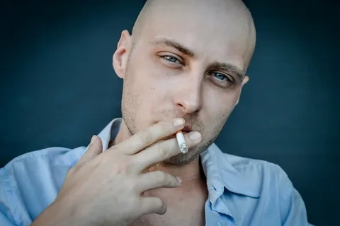 التدخين وصحة الشعر