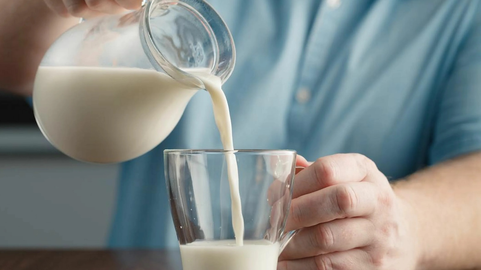 التسمم بالحليب الفاسد