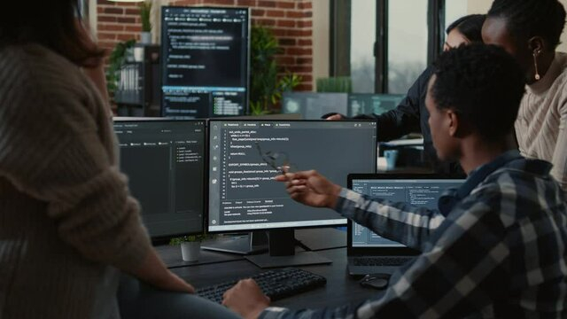التعاون ضمن الفريق التقني
