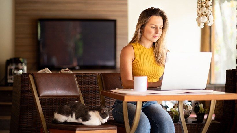 التعلم الذاتي من خلال الإنترنت