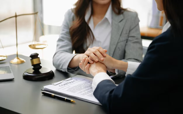 الثقة المتبادلة بين الضحية والمحامي