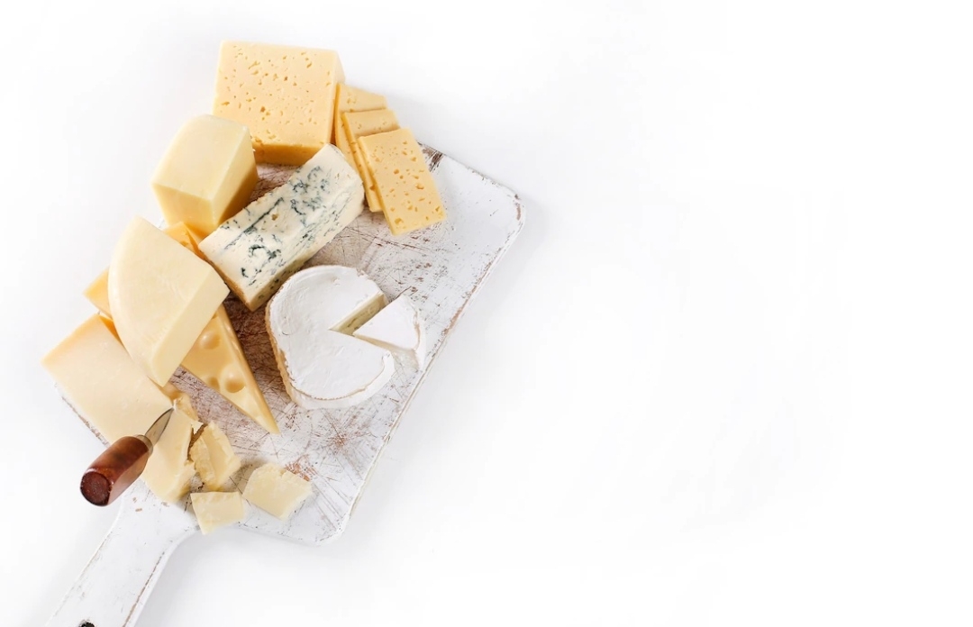 الجبن الأبيض والجبن الأصفر الجبن الأبيض والجبن الأصفر