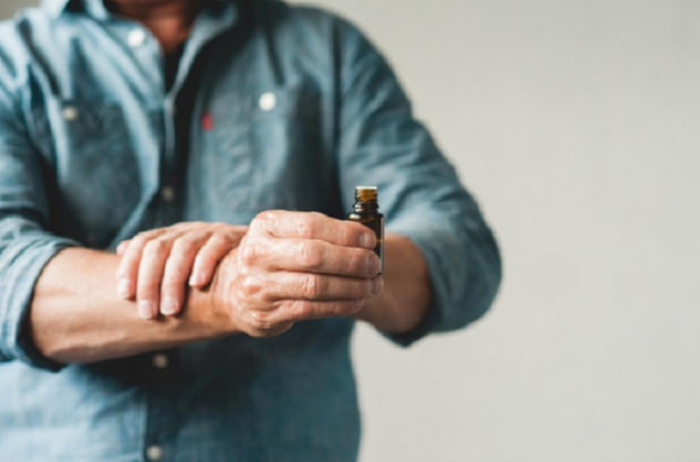 الزيوت العطرية والتدليك