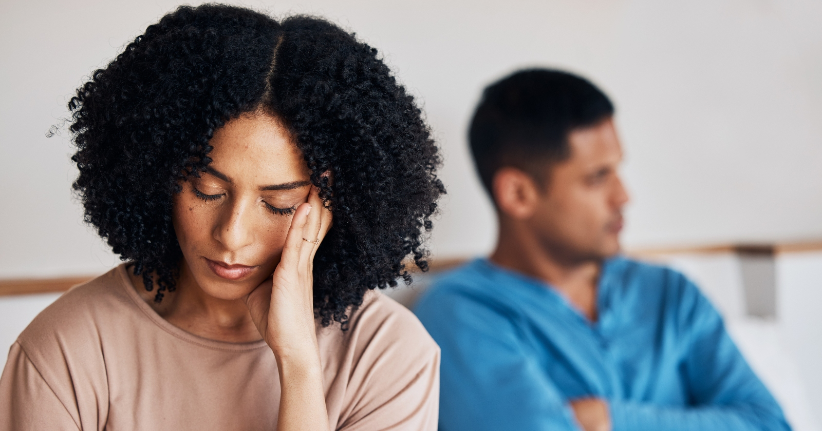 العلاقات السامة