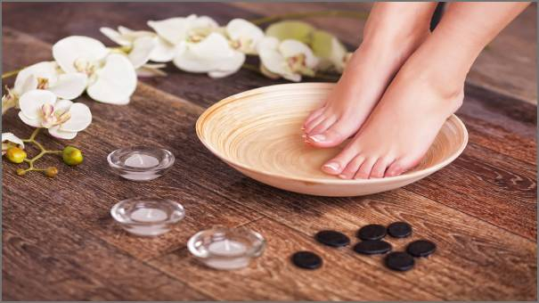 العناية بالأظافر بعد البديكور