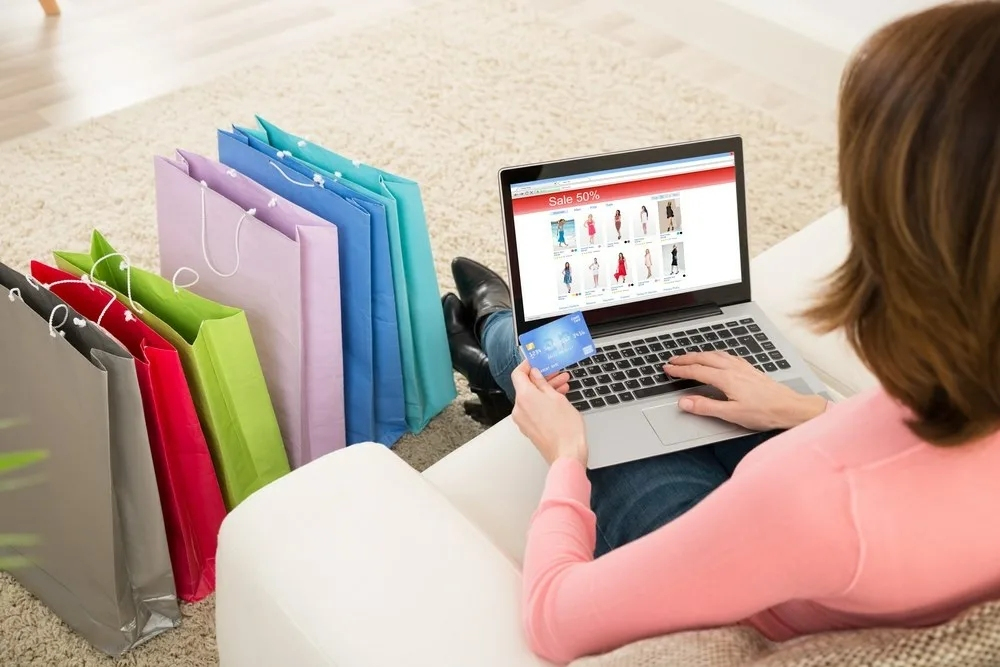 المتاجر الرقمية مقابل المتاجر التقليدية