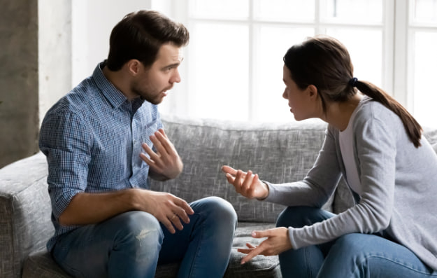 المشاكل بين الشريكين في فترة الخطوبة