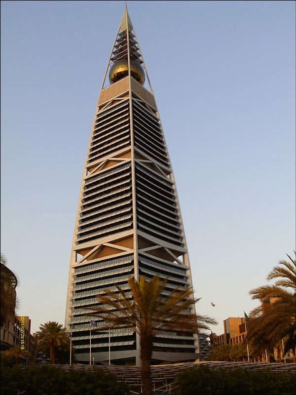 التصميم الهندسي لبرج الفيصلية