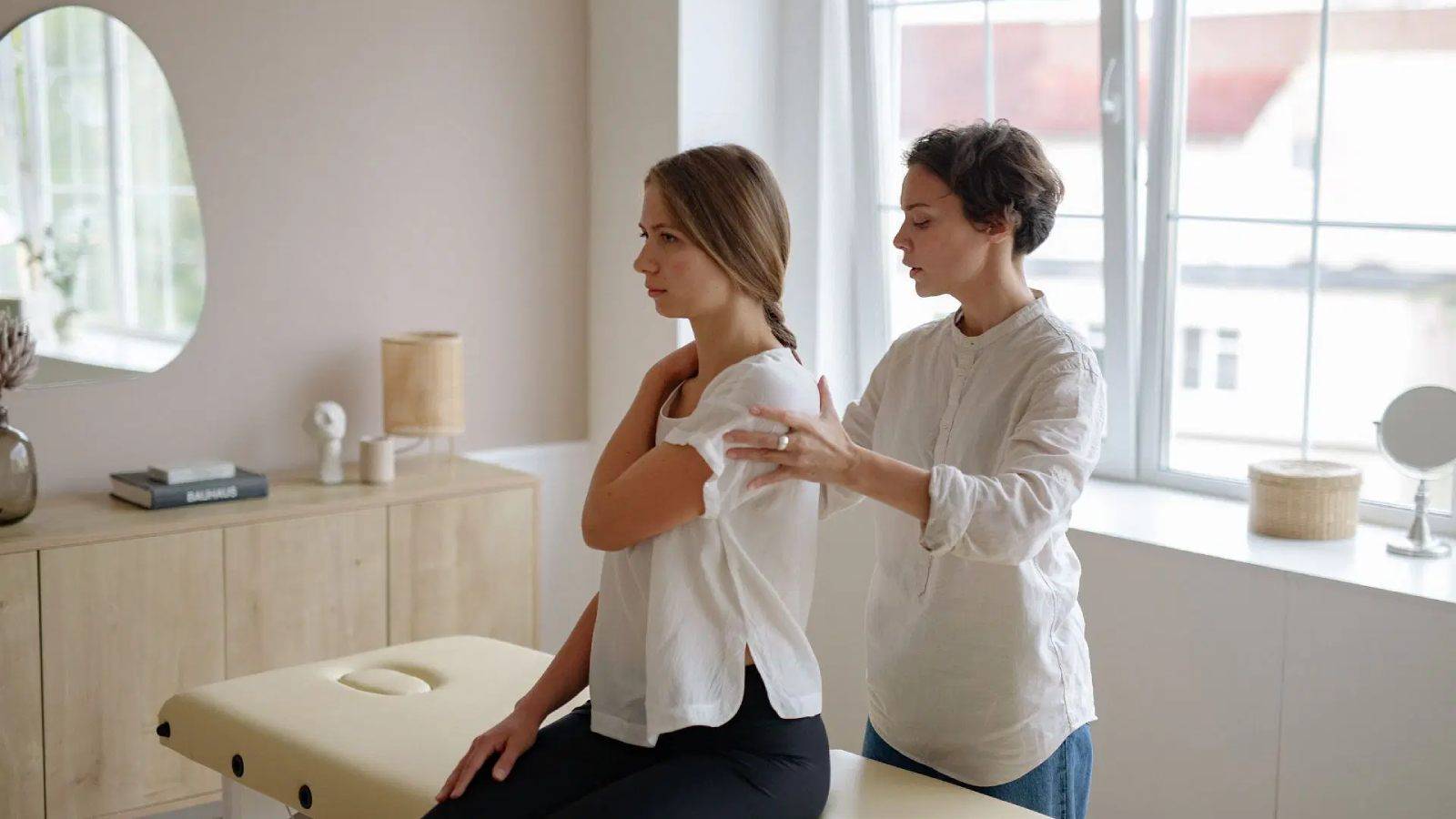 تمرين تدوير الكتفين