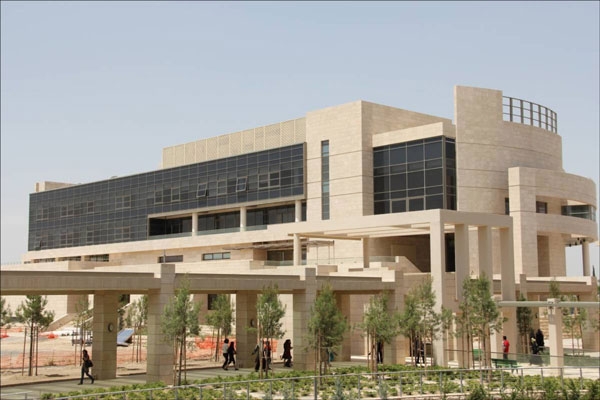 دراسة الماجستير في الجامعة الأمريكية في السليمانية