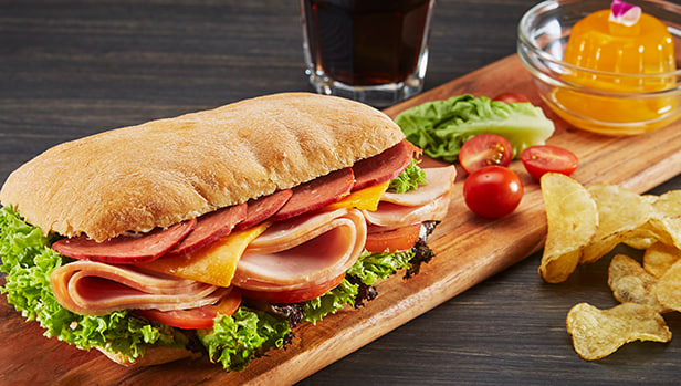 ساندويتشات الببروني