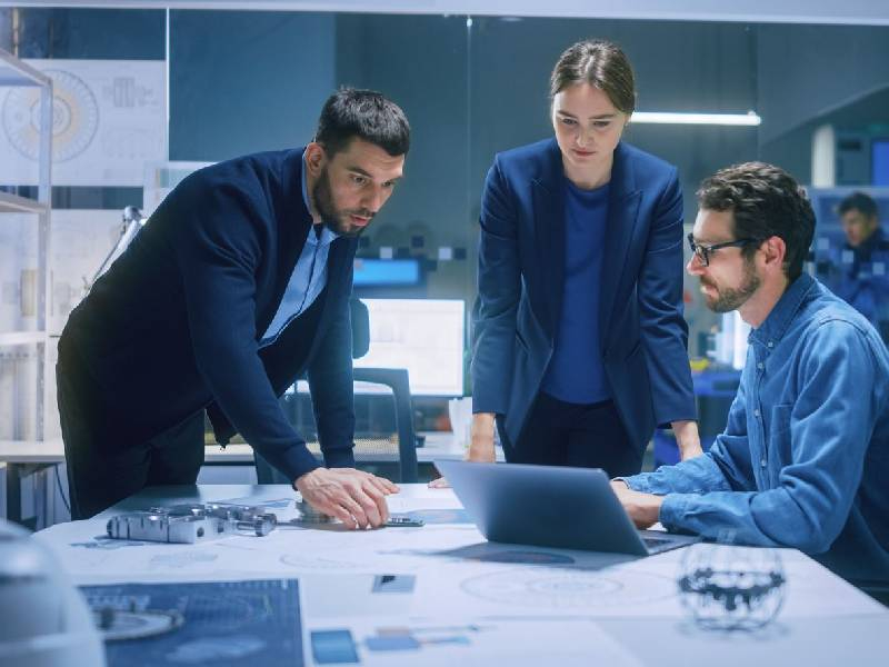 شبكات العلاقات المهنية للمهندسين