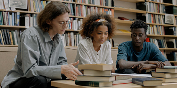 صفات الباحث العلمي