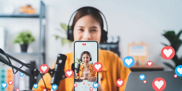 فرص وتحديات التسويق بالمؤثرين