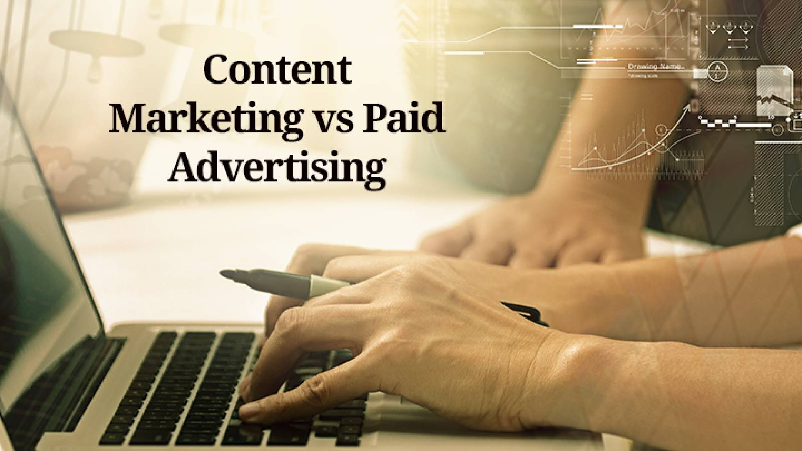 شخص ينقر على لوحة المفاتيح وتظهر عبارة content marketing vs paid advertising 
