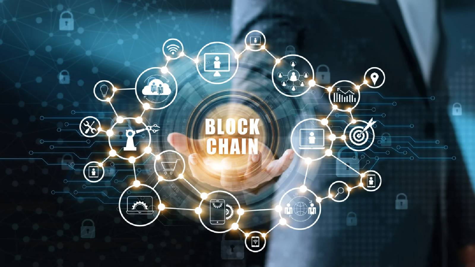 رجل يمد يده و يظهر على كفه بشكل شفاف دائرة بداخلها عبارة bLOCK CHAIN  و حولها مصادر تمويل سلسلة التوريد