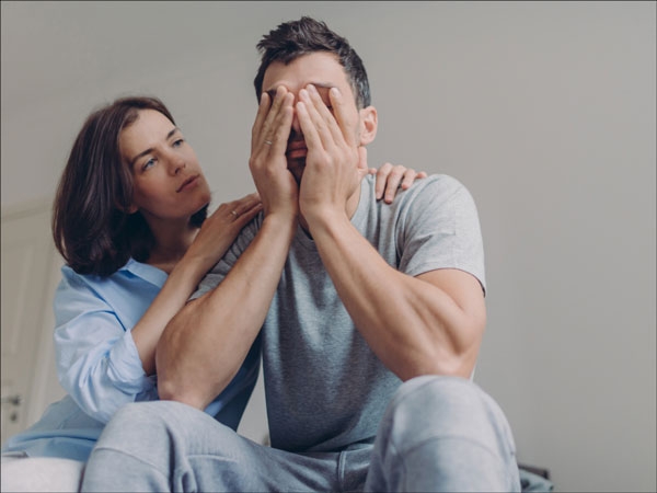 ما هي المواقف التي تجعل الرجل يشعر بالاكتئاب