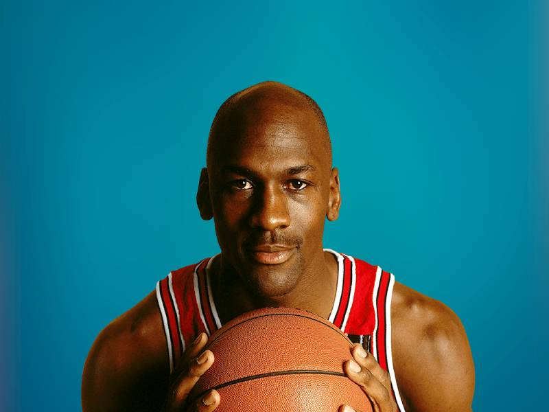 واحدًا من اشهر لاعبي كرة السلة الامريكية والعالم