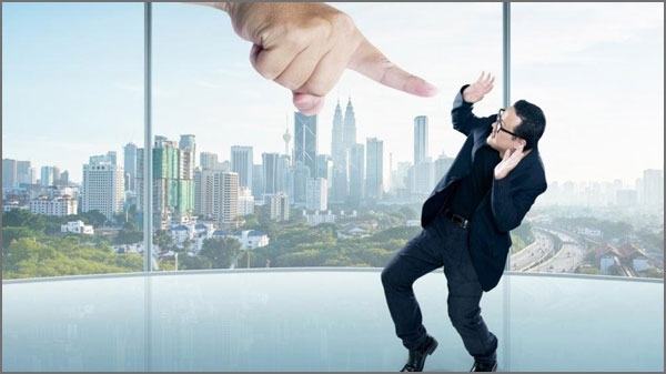 محاولة السيطرة على كل شيء