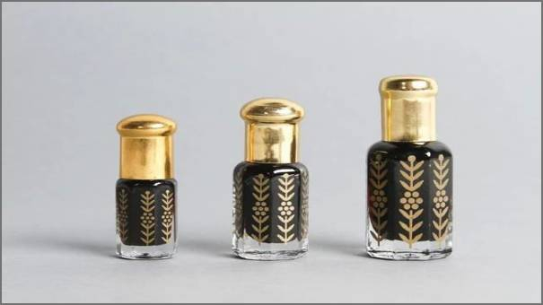 مسك الطهارة الأسود