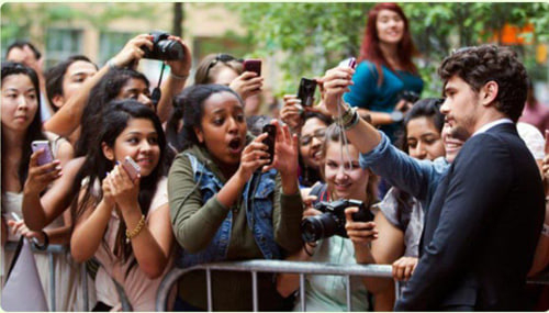 مطاردة المشاهير