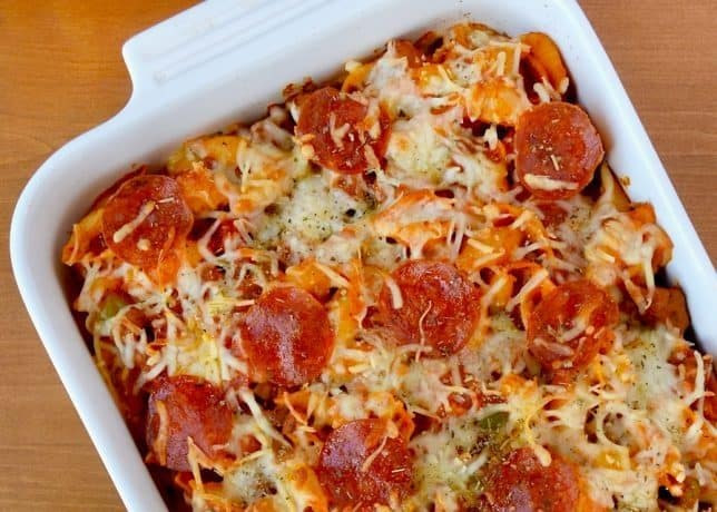 معكرونة مع ببروني