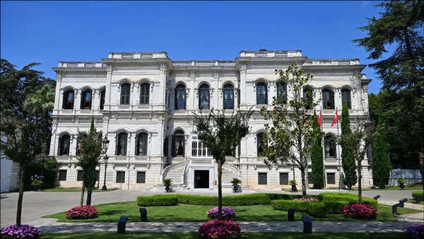 نبذة عن قصر يلدز