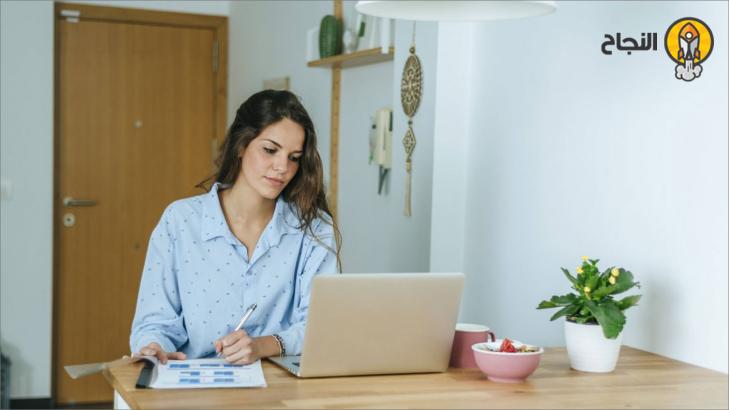 بعض آراء الموظفين حول انتشار العمل من المنزل في زمن الكورونا