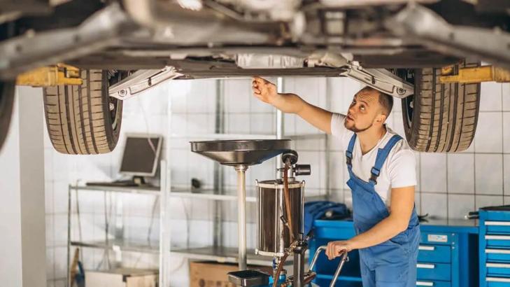 دراسة هندسة السيارات في أمريكا: الجامعات والشروط والرواتب والمعادلة