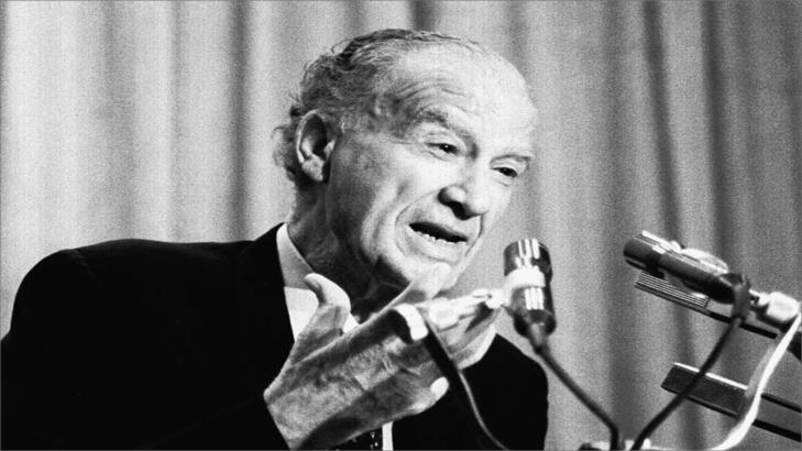 من هو عمر أبو ريشة؟ نسبه وحياته وشعره