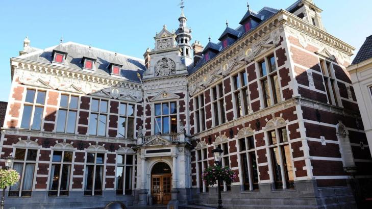 دراسة الدكتوراه في هولندا: التكاليف والشروط والرواتب والمستقبل