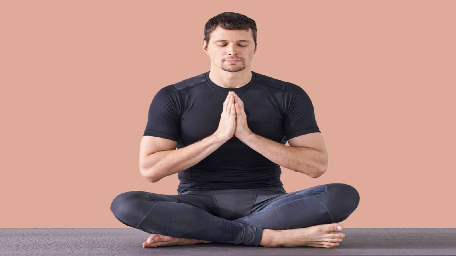 كيفية ممارسة اليوغا للحصول على شعور بالاسترخاء والهدوء؟ - تأثير ممارسة اليوغا على الصحة النفسية