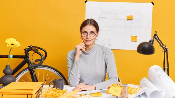 المقارنة السامة: كيف يدمر تتبع سعادة الآخرين سعادتنا الشخصية؟